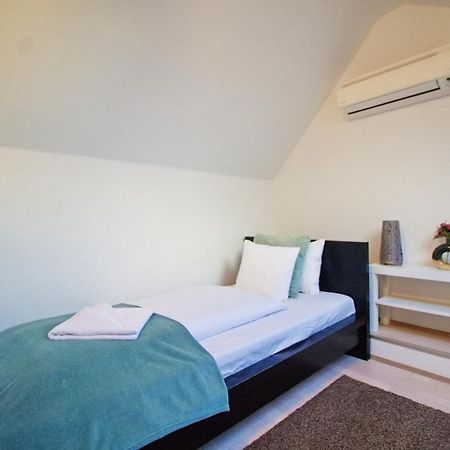 Premium Buda Castle Apartment Budapest Bagian luar foto