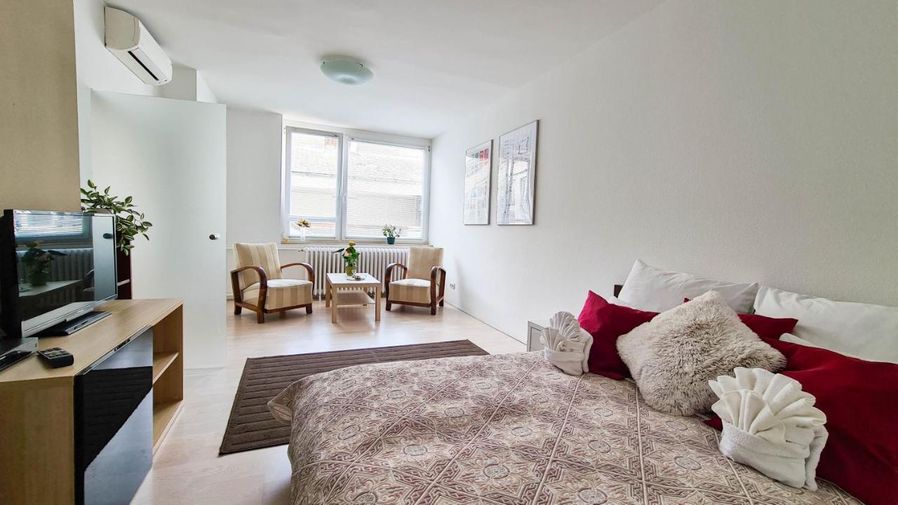 Premium Buda Castle Apartment Budapest Bagian luar foto
