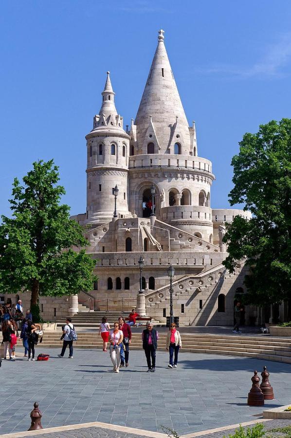 Premium Buda Castle Apartment Budapest Bagian luar foto
