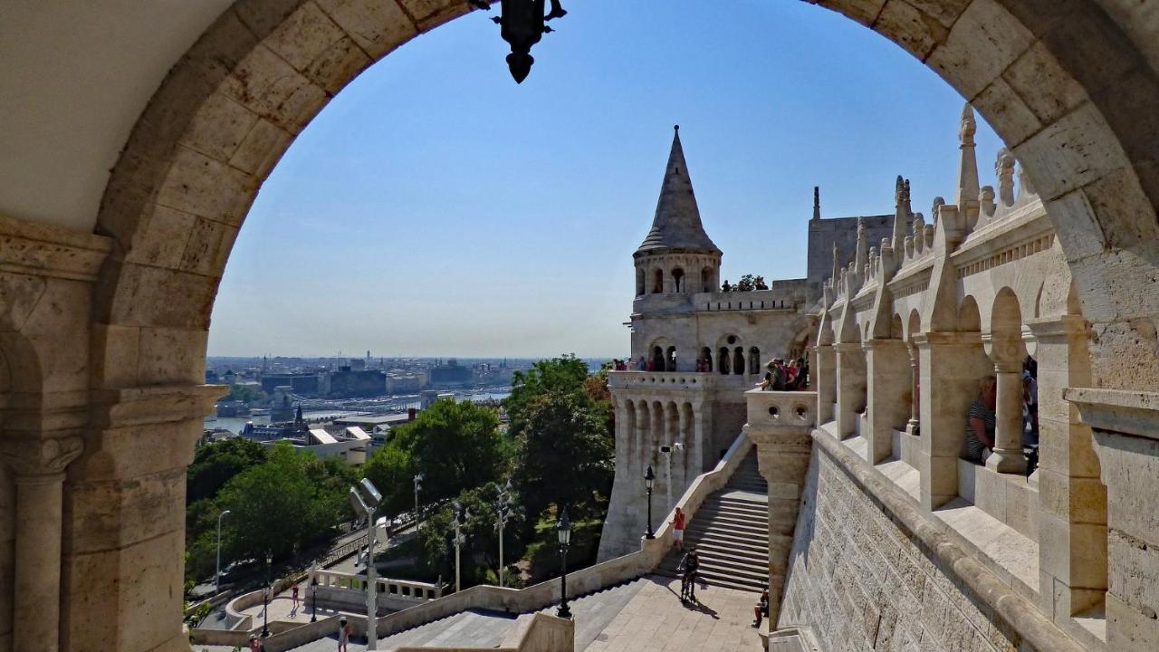 Premium Buda Castle Apartment Budapest Bagian luar foto