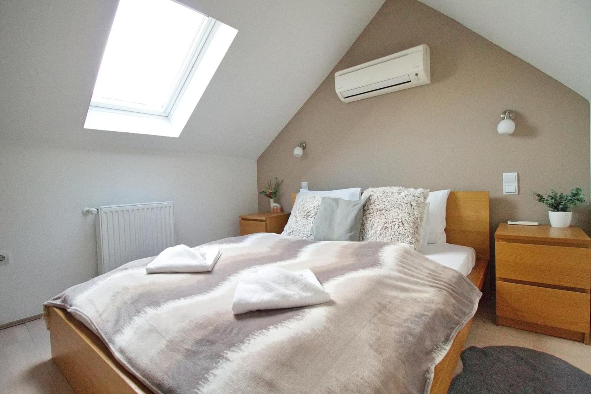 Premium Buda Castle Apartment Budapest Bagian luar foto